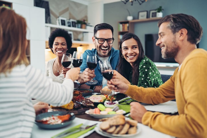 Housewarming: How to celebrate your new apartment!