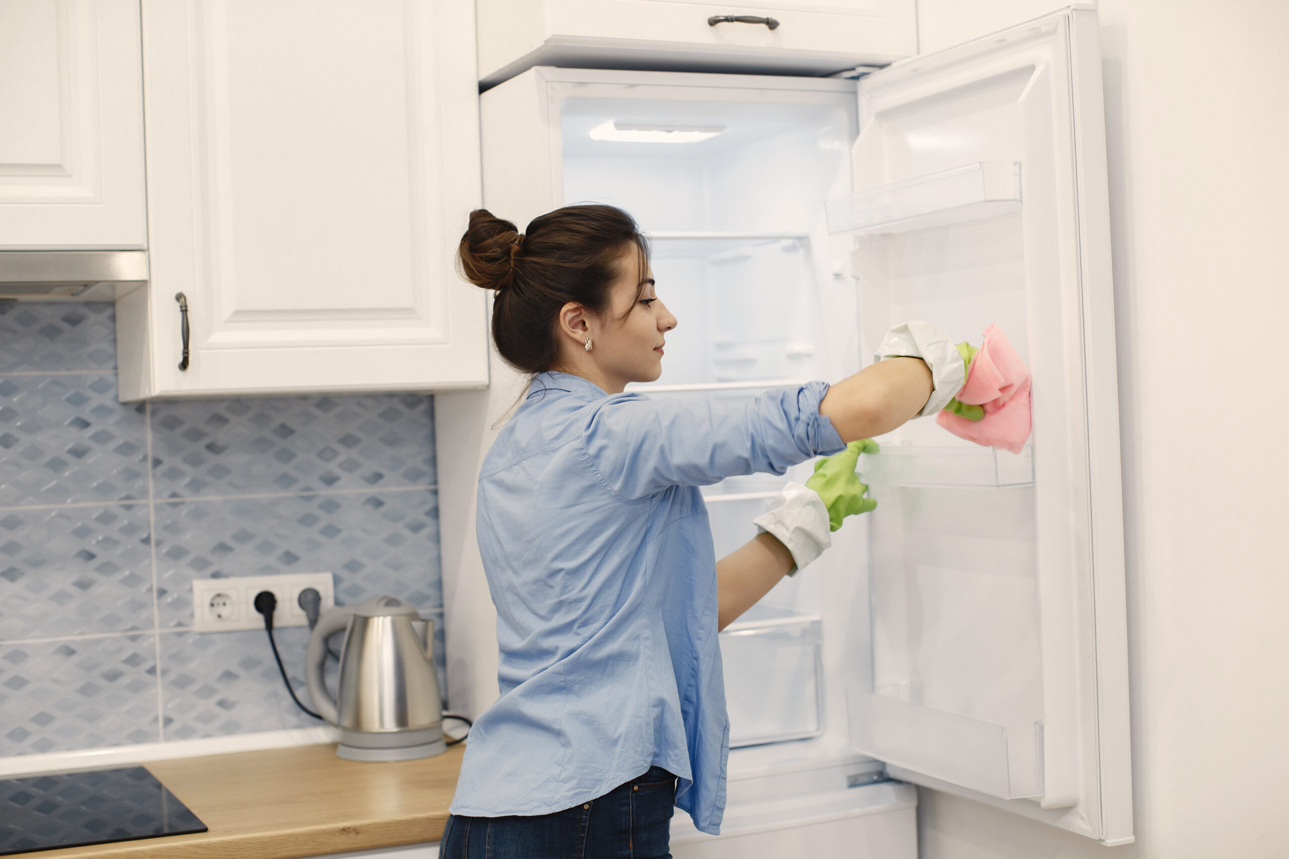 Defrosting & transporting the refrigerator